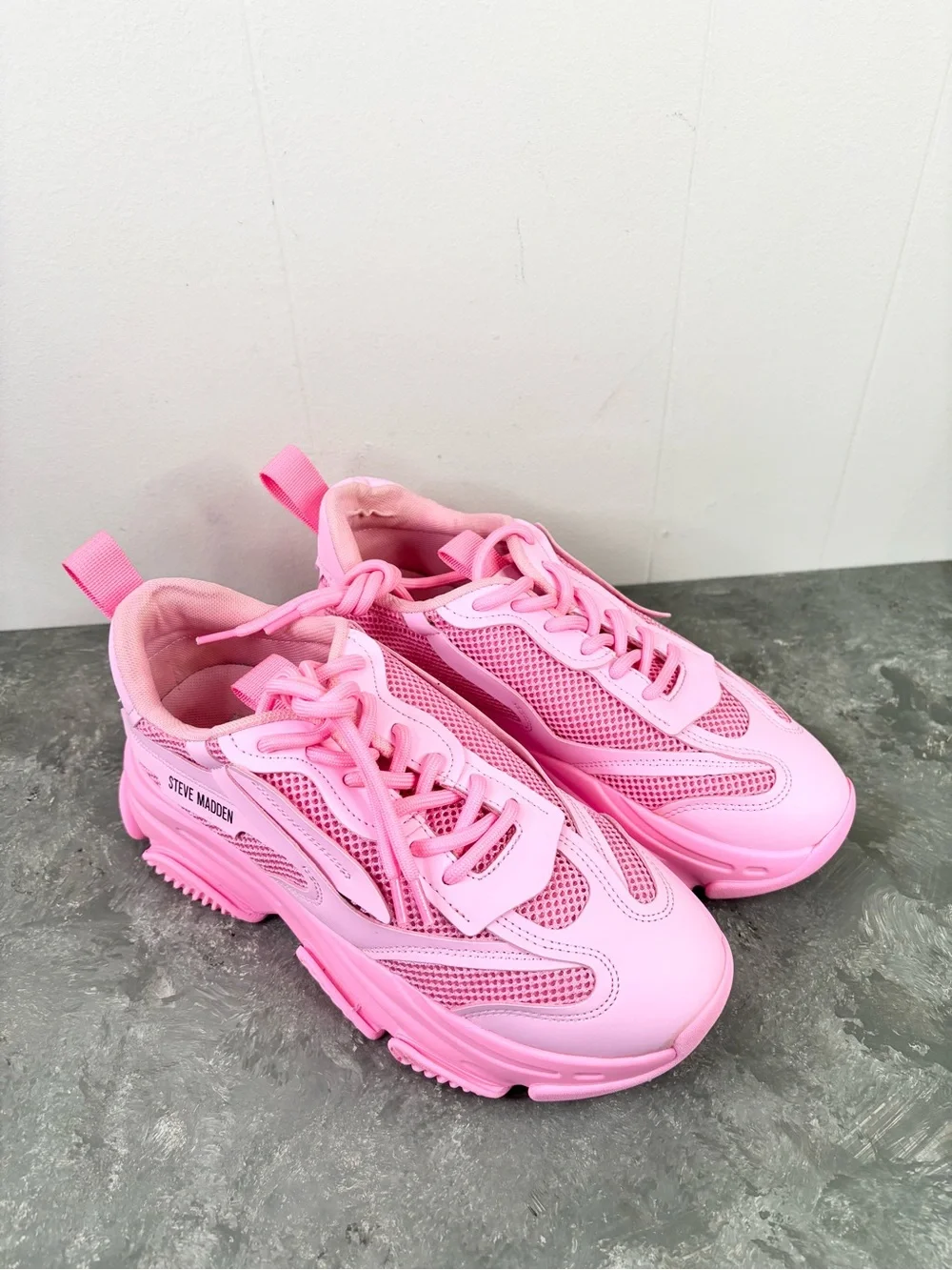 Steve Madden possession hot pink chunky trendy sneakers size 7.5 new